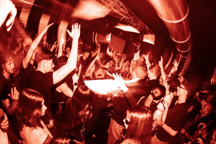 Density - foto 7 (Live)