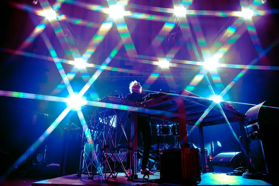 Poplar Utopia 25-24 - foto 1 (Live)