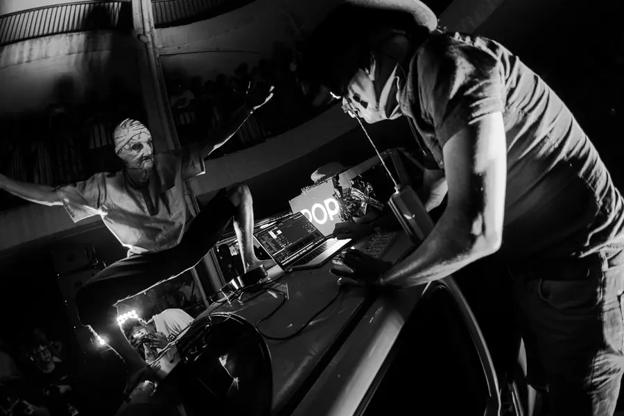 Poplar Utopia 25-24 - foto 16 (Live)